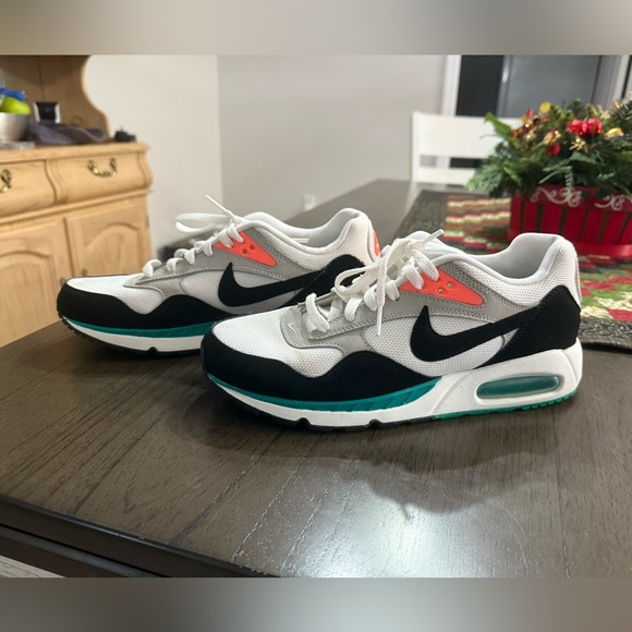 Nike Air max Correlate - size 10 - Picture 1 of 4